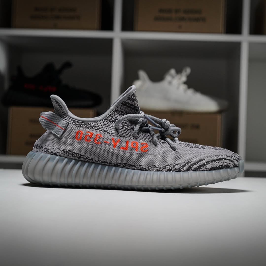 Yeezy Sply 350 V2 Beluga