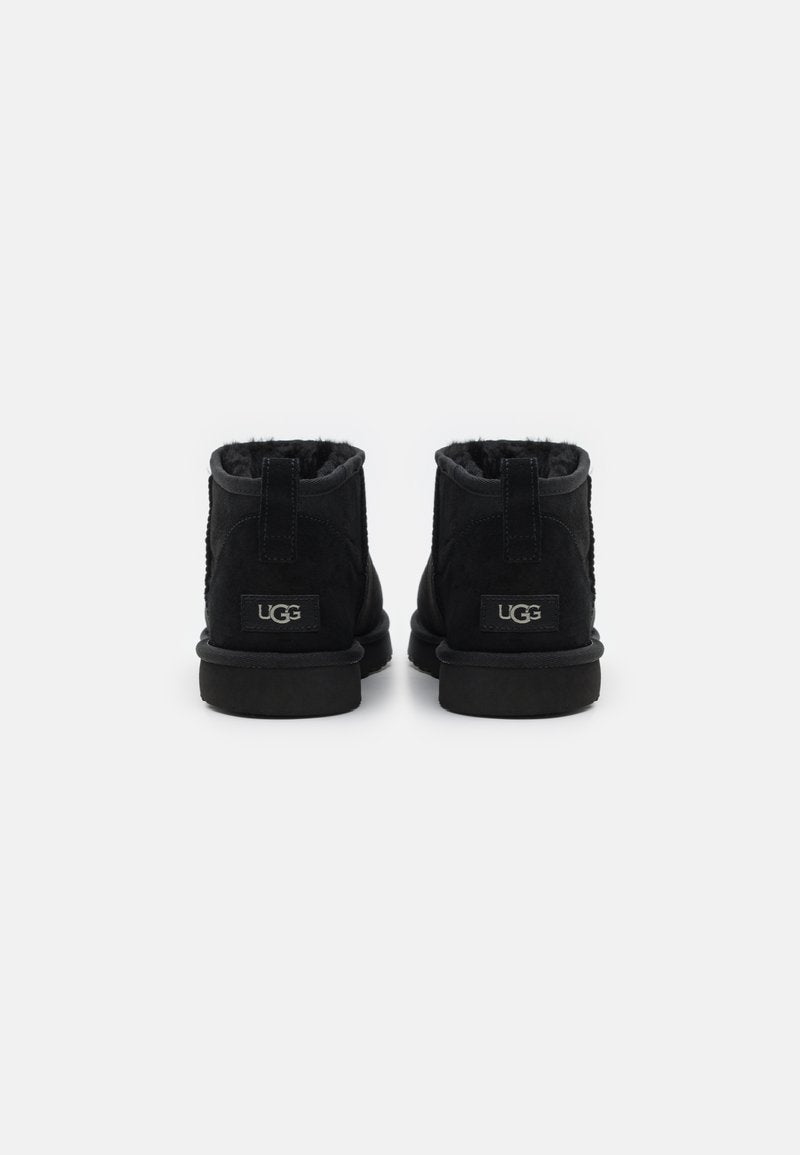 CLASSIC ULTRA MINI Boots - Black