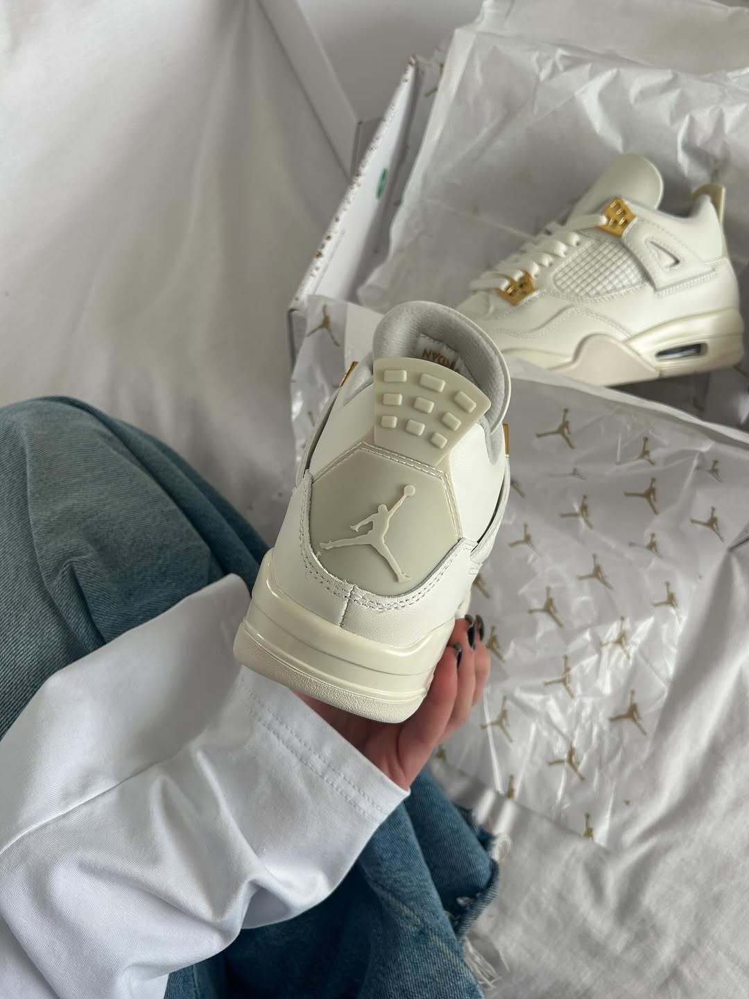 Jordan 4 “ Metallic Gold “