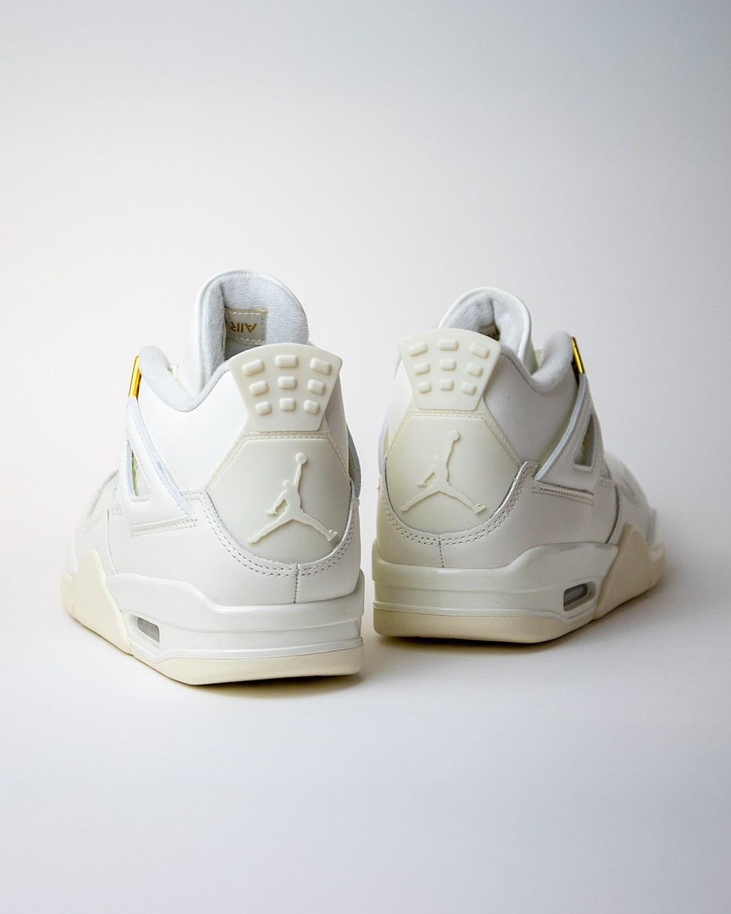 Jordan 4 “ Metallic Gold “