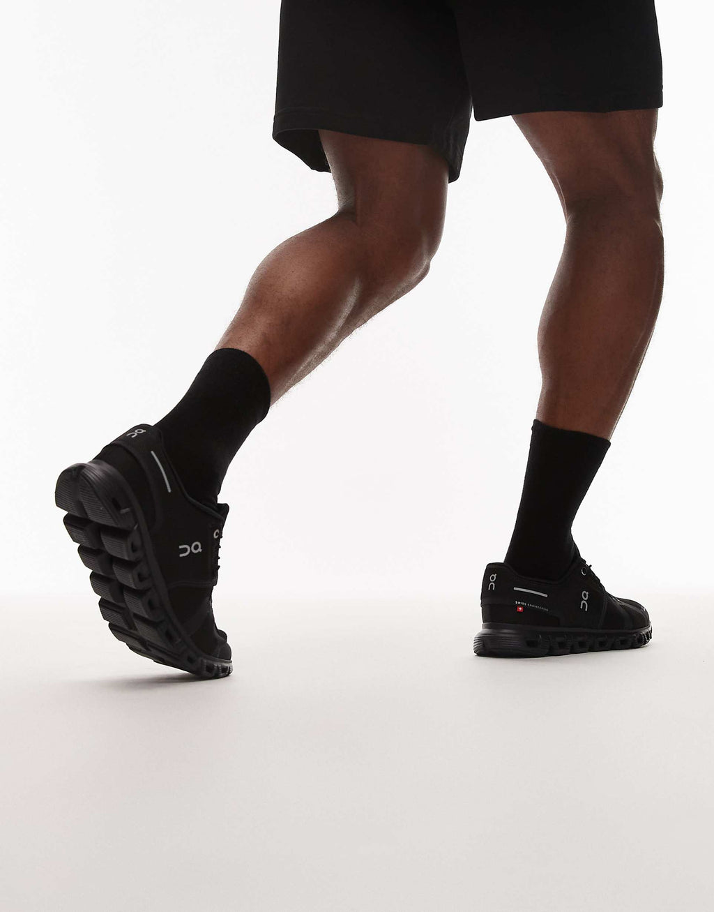 Cloud 6 all black