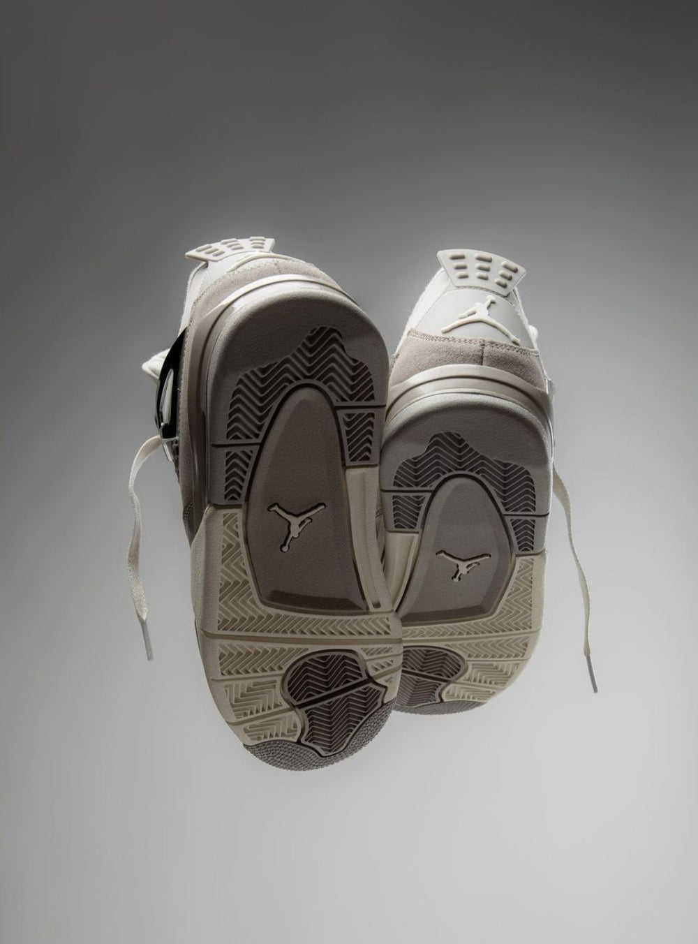 Jordan 4 ‘ frozen moments ‘