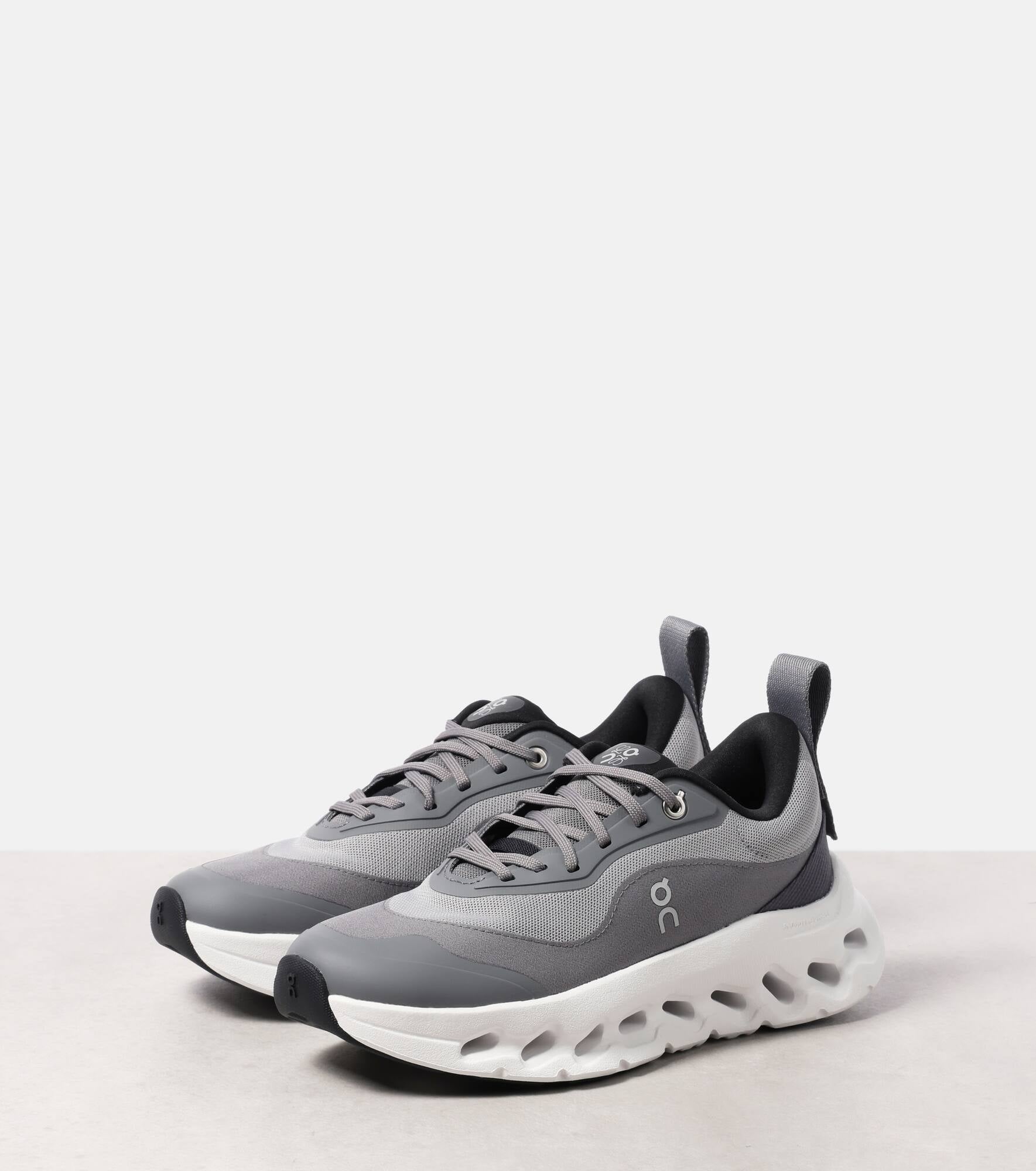 On Cloud X Loewe Grey