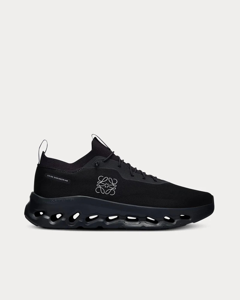 On Cloud X Loewe Black