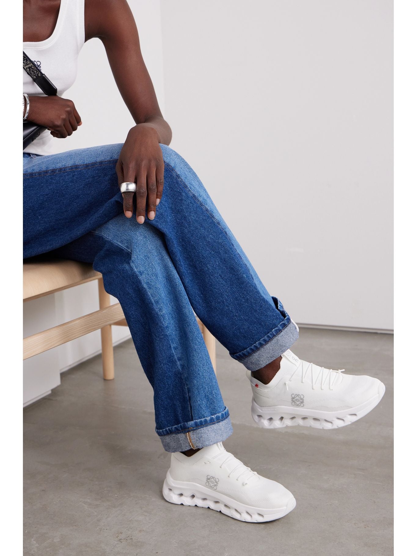 On Cloud X Loewe White
