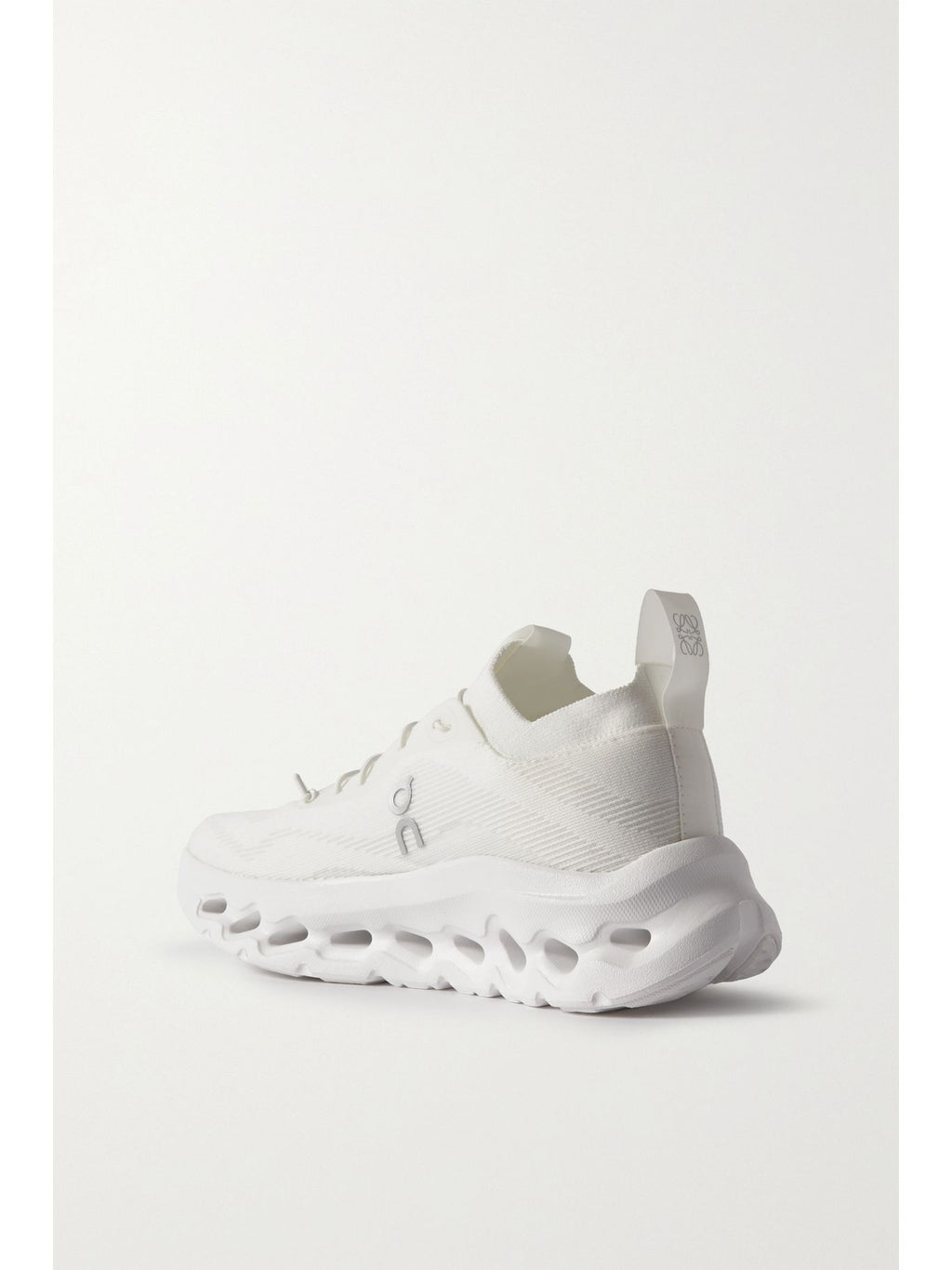 On Cloud X Loewe White