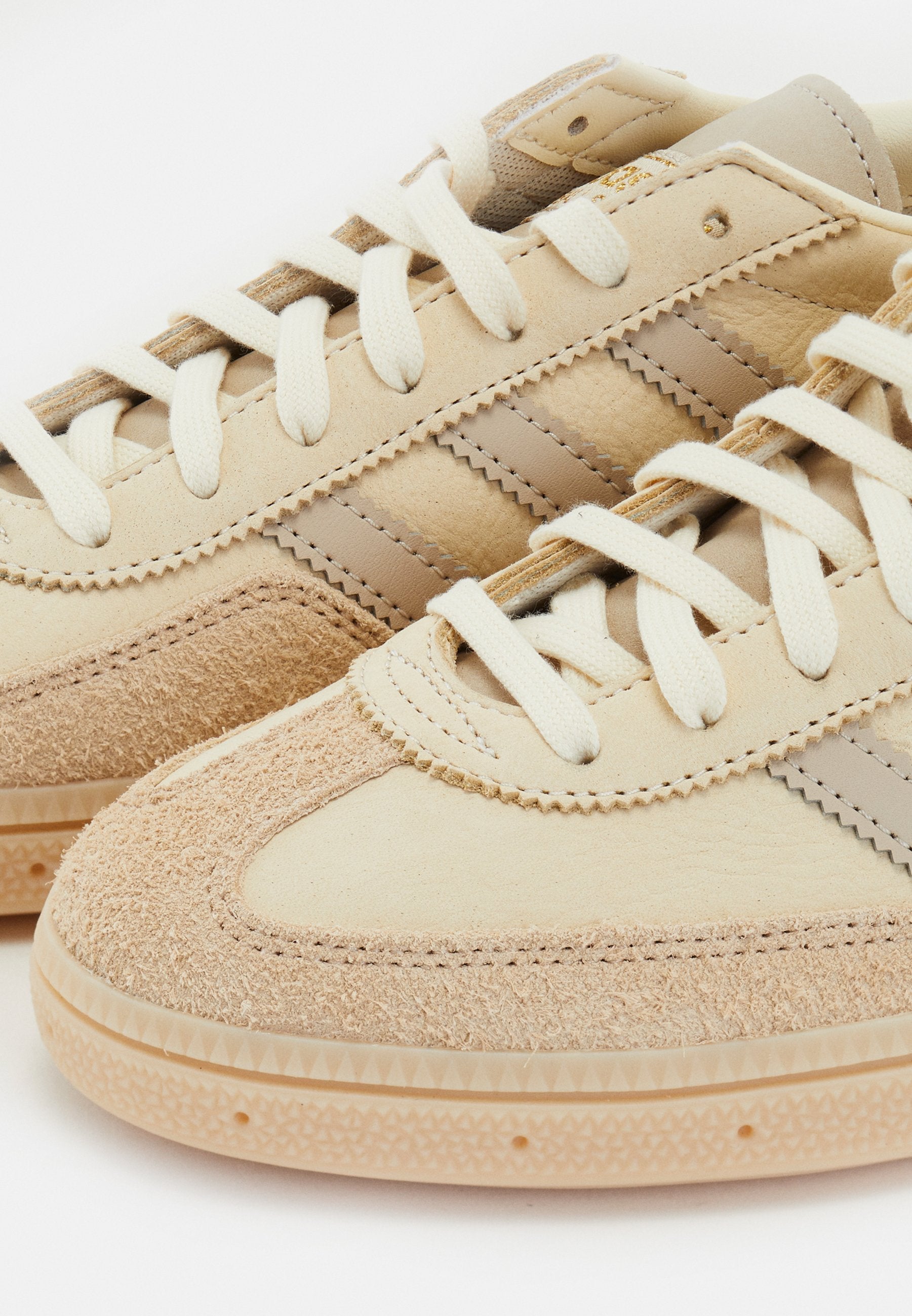 Handball Spezial Beige
