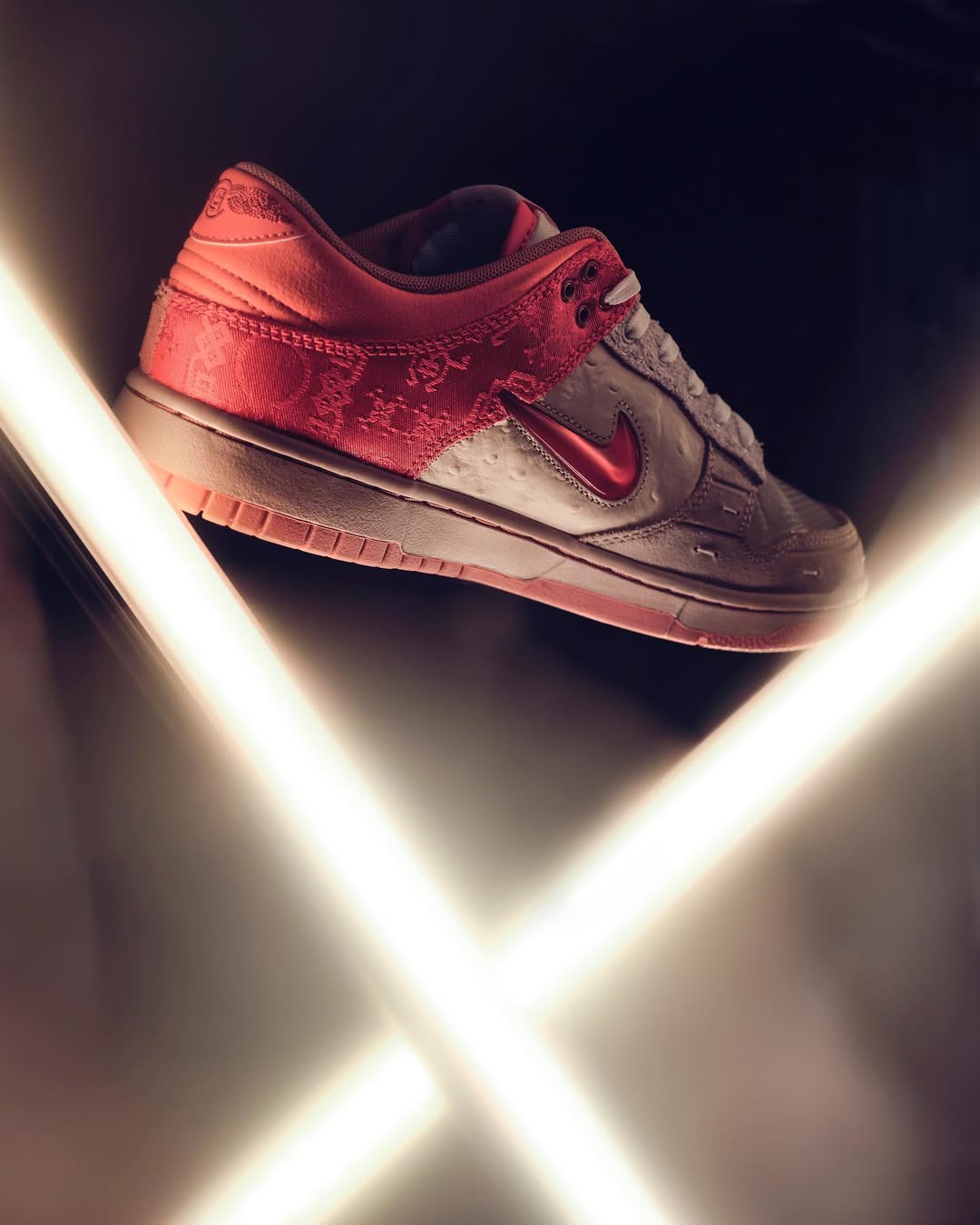What the ? Clot x Nike Dunks