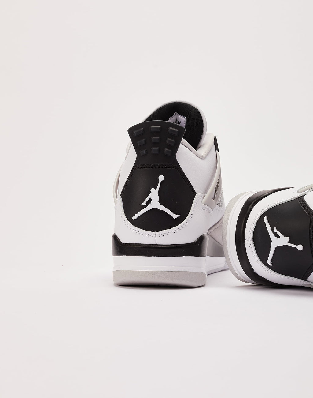 Air Jordan 4 Retro "Military Black"